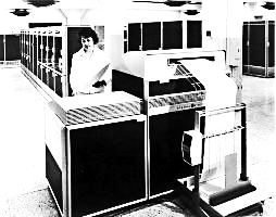 Computador mainframe com sistema operativo timesharing Multics - 1965