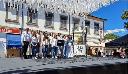CORO JUVENIL "RISCORUS"