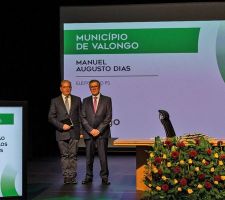 O RECEM-ELEITO PRESIDENTE DA AMV, MANUEL AUGUSTO DIAS, E O PRESIDENTE CESSANTE DAQUELE RGO, ABLIO VILAS BOAS