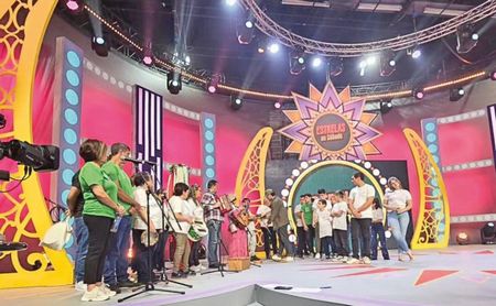 O GRUPO FOLCLRICO E JUVENIL DA  A.D.R.GANDRA EM ATUAO NO PROGRAMA "ESTRELAS AO SBADO"