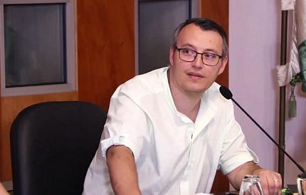 MOTIVOS DE ORDEM PROFISSIONAL LEVARAM BRUNO ASCENS�O A RENUNCIAR AO CARGO DE TESOUREIRO