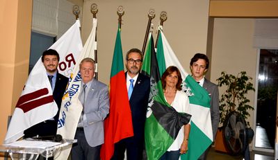 MANUEL DA SILVEIRA (AO CENTRO)  O NOVO PRESIDENTE DO ROTARY CLUB DE ERMESINDE