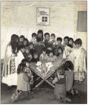 ENCENAO DE UM PRESPIO DE NATAL, REPRESENTADO POR CRIANAS, H UNS ANOS ATRS, NUMA INSTITUIO DE SOLIDARIEDADE SOCIAL