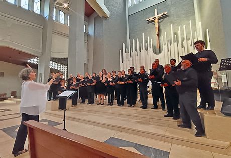 GRUPO CORAL POLIF�NICO VIA SACRA