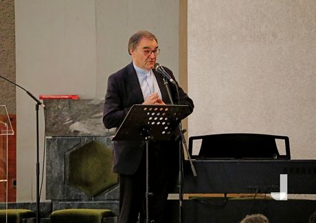O PADRE DOMINGOS AREAIS NO USO DA PALAVRA